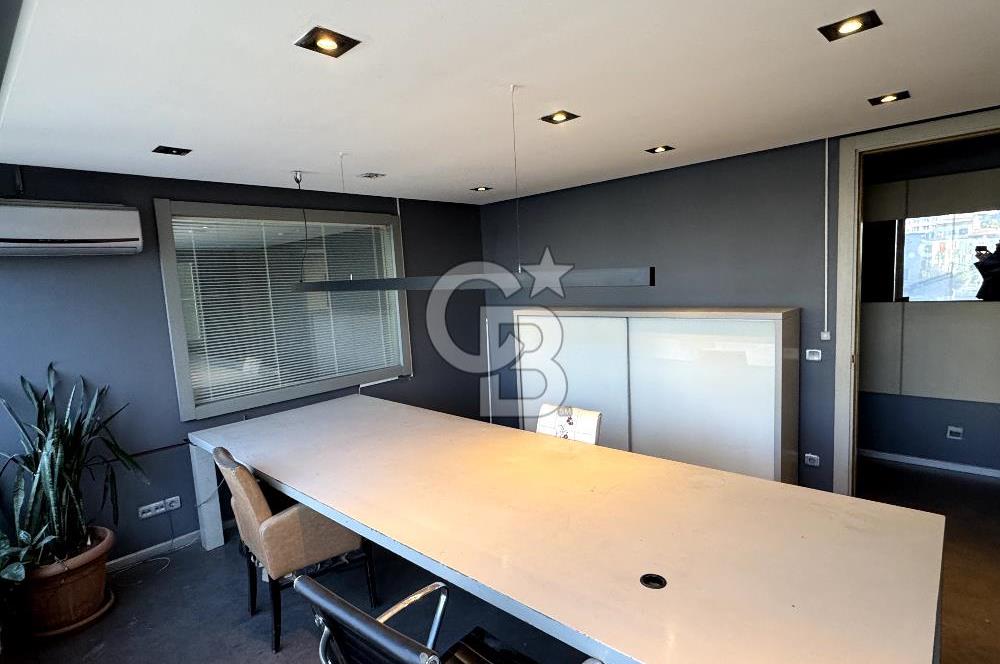 Kağıthane Çeliktepe'de Ana Cadde Üzerinde Kiralık Bina