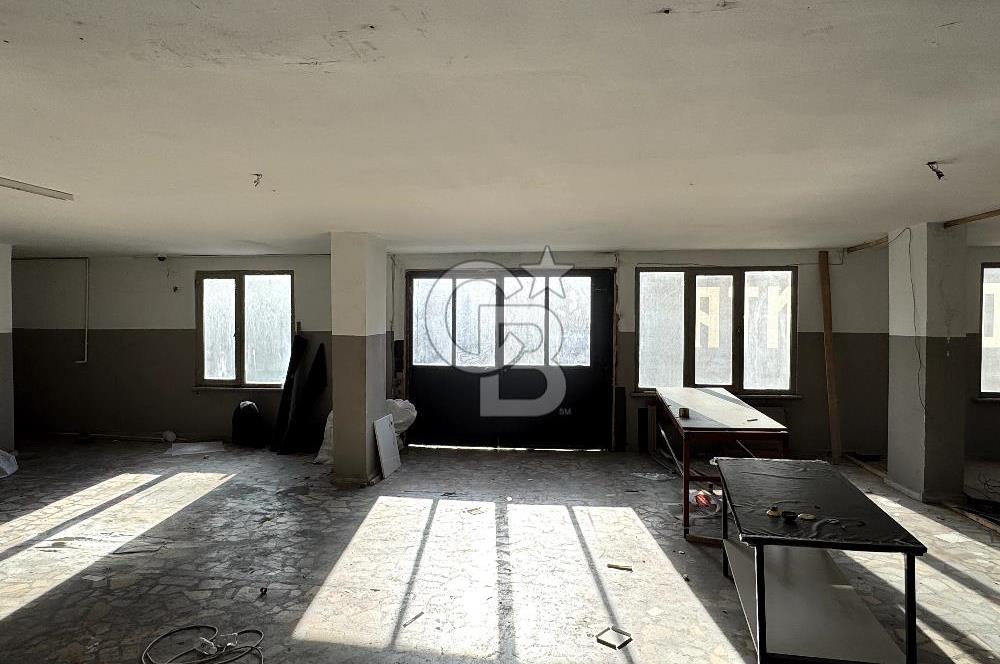 Kağıthane Çeliktepe'de Ana Cadde Üzerinde Kiralık Bina