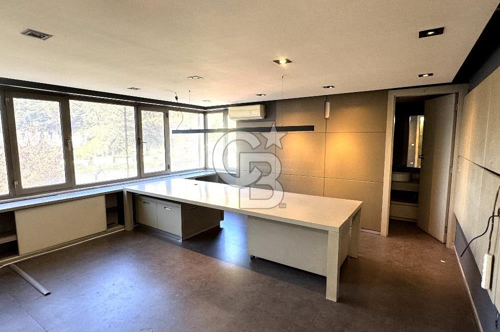 Kağıthane Çeliktepe'de Ana Cadde Üzerinde Kiralık Bina