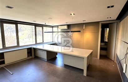 Kağıthane Çeliktepe'de Ana Cadde Üzerinde Kiralık Bina