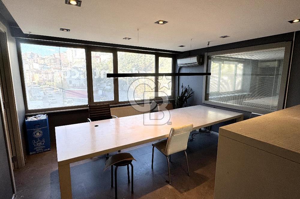 Kağıthane Çeliktepe'de Ana Cadde Üzerinde Kiralık Bina