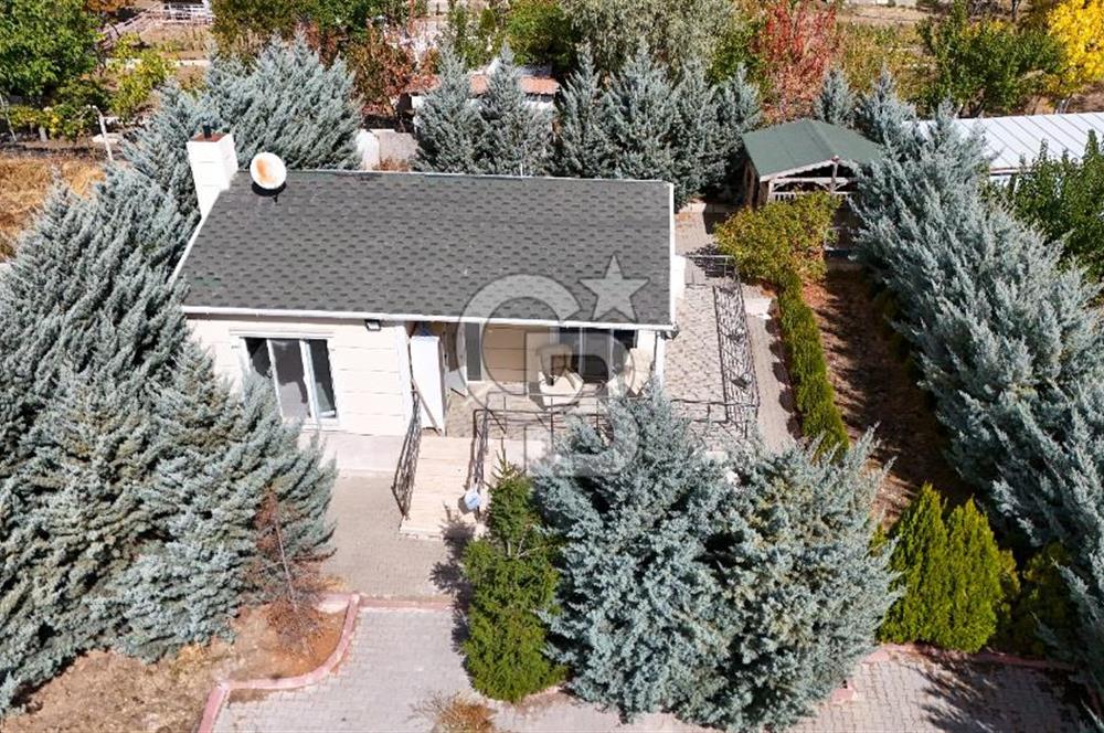 MEMLİK' DE 1300m2 İÇİNDE EŞYALI 1+1 EV BULUNAN SATILIK TARLA