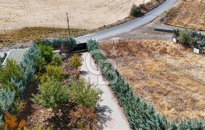 MEMLİK' DE 1300m2 İÇİNDE EŞYALI 1+1 EV BULUNAN SATILIK TARLA