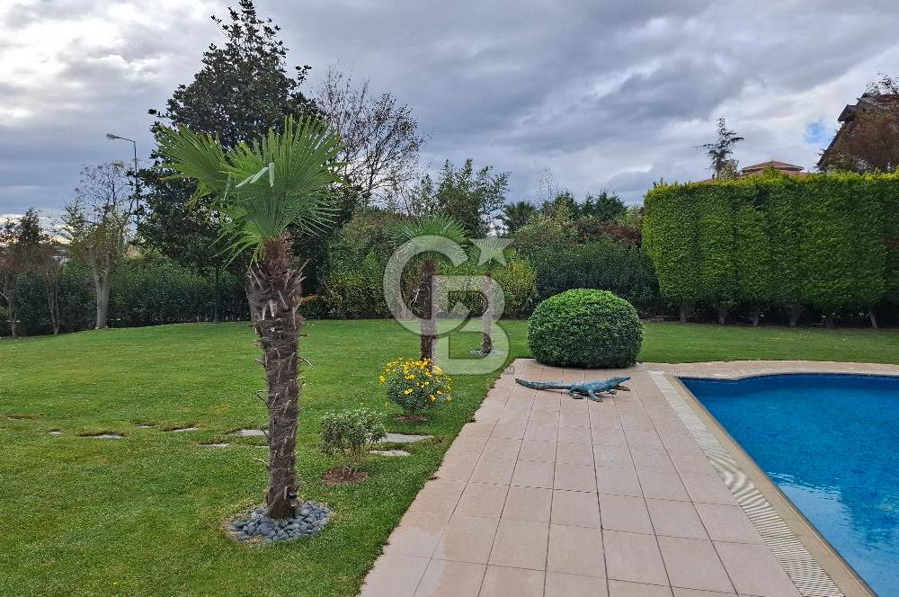 BÜYÜKÇEKMECE TEPEKENT'TE SATILIK 7+2 MÜSTAKİL HAVUZLU VİLLA