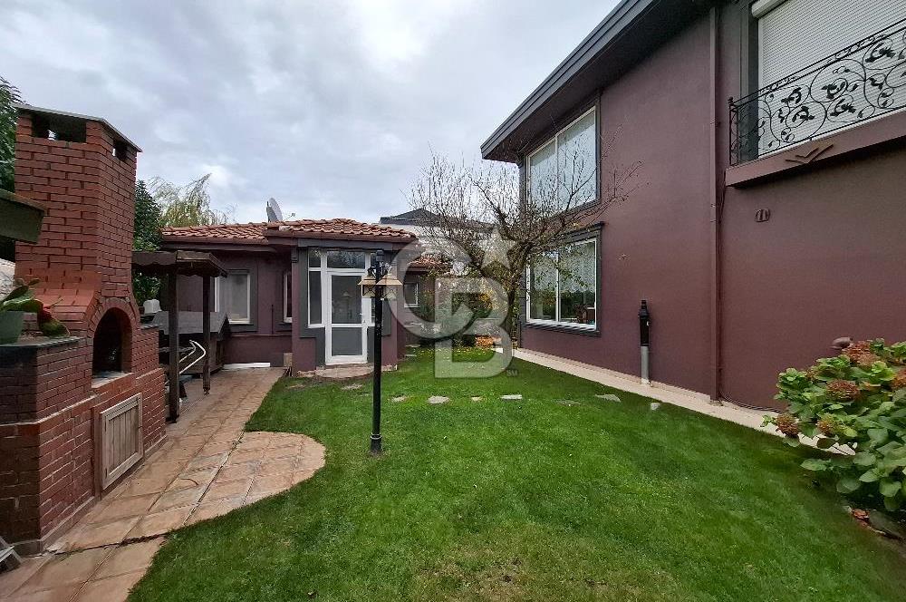 BÜYÜKÇEKMECE TEPEKENT'TE SATILIK 7+2 MÜSTAKİL HAVUZLU VİLLA