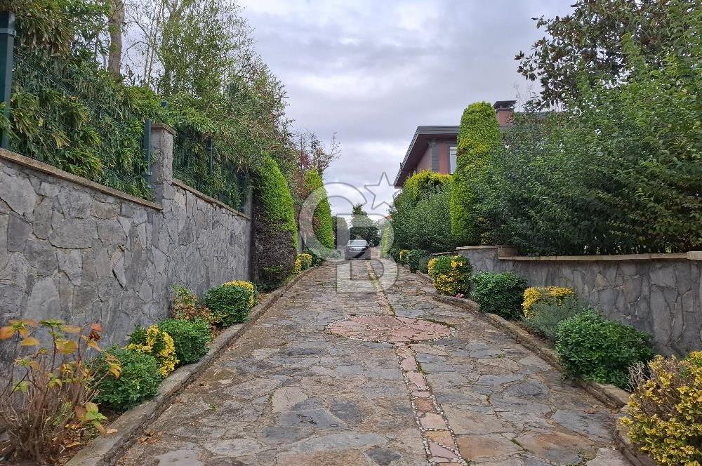 BÜYÜKÇEKMECE TEPEKENT'TE SATILIK 7+2 MÜSTAKİL HAVUZLU VİLLA