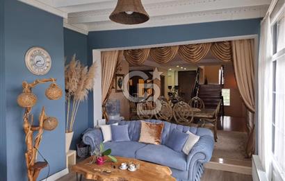 BÜYÜKÇEKMECE TEPEKENT'TE SATILIK 7+2 MÜSTAKİL HAVUZLU VİLLA