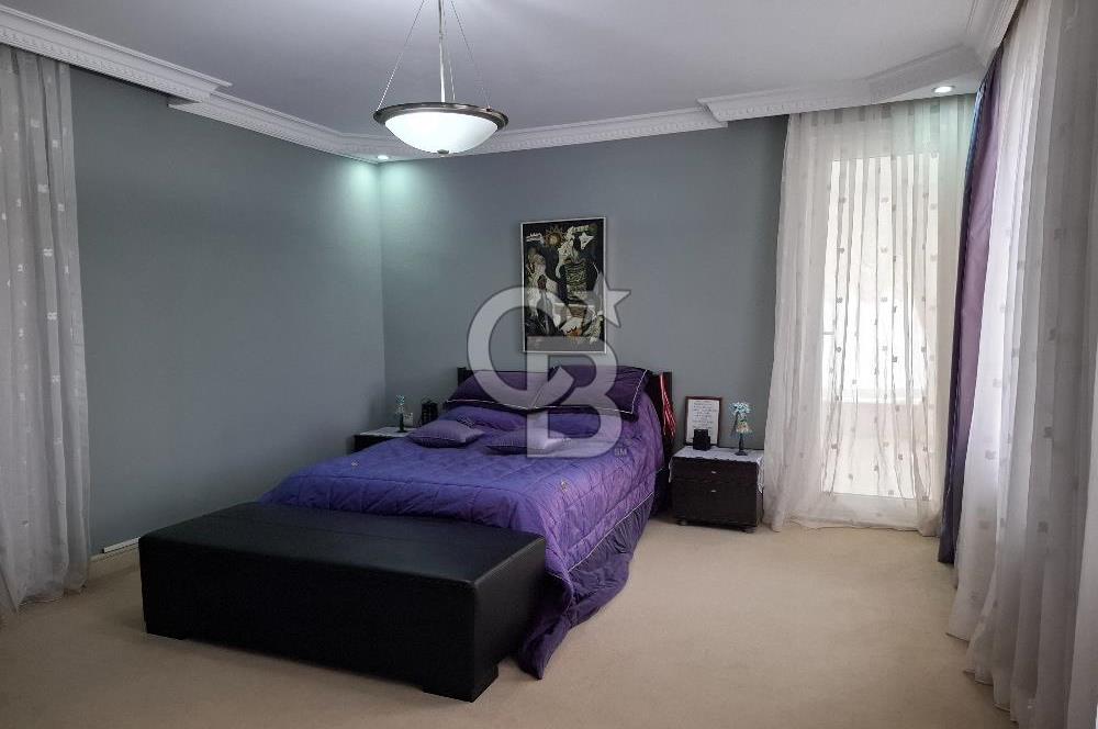 BÜYÜKÇEKMECE TEPEKENT'TE SATILIK 7+2 MÜSTAKİL HAVUZLU VİLLA