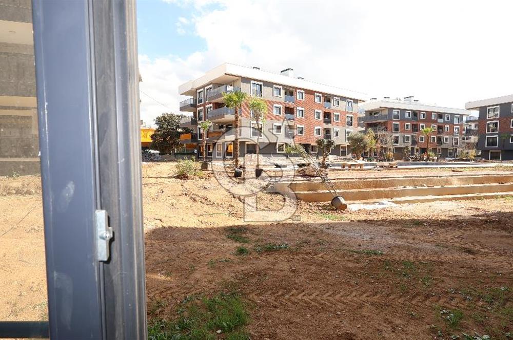 Torbalı Kipa'ya komşu havuzlu güvenlikli sitede sıfır 2+1..