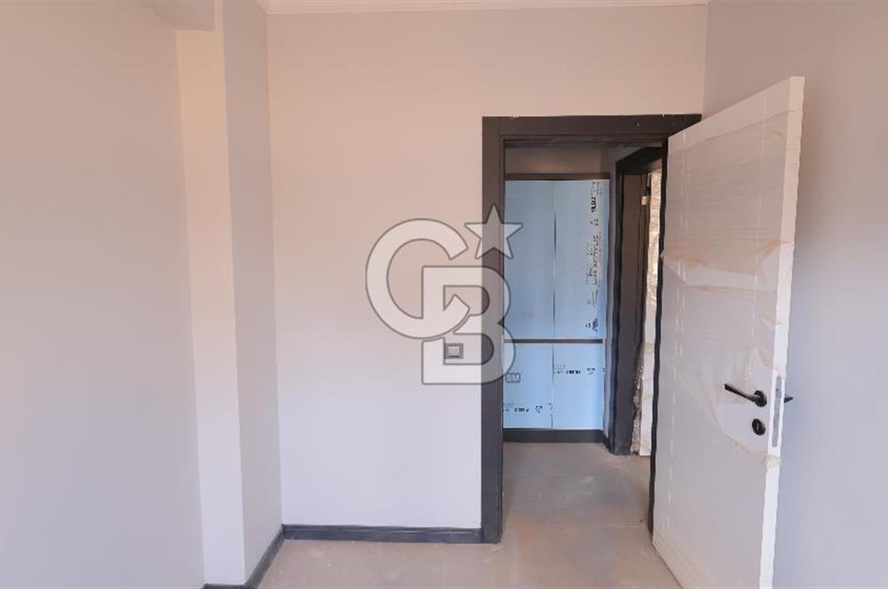 Torbalı Kipa'ya komşu havuzlu güvenlikli sitede sıfır 2+1..