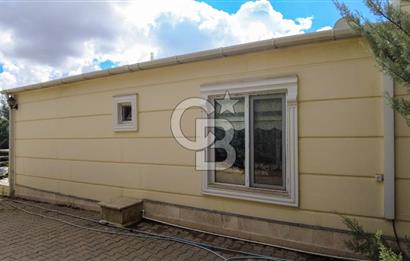 MEMLİK' DE 1300m2 İÇİNDE EŞYALI 1+1 EV BULUNAN SATILIK TARLA