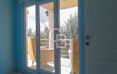 MEMLİK' DE 1300m2 İÇİNDE EŞYALI 1+1 EV BULUNAN SATILIK TARLA