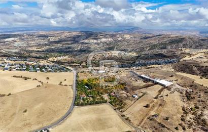 MEMLİK' DE 1300m2 İÇİNDE EŞYALI 1+1 EV BULUNAN SATILIK TARLA