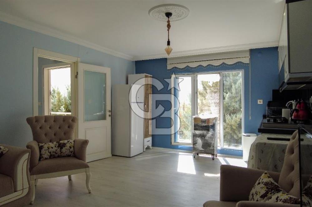 MEMLİK' DE 1300m2 İÇİNDE EŞYALI 1+1 EV BULUNAN SATILIK TARLA