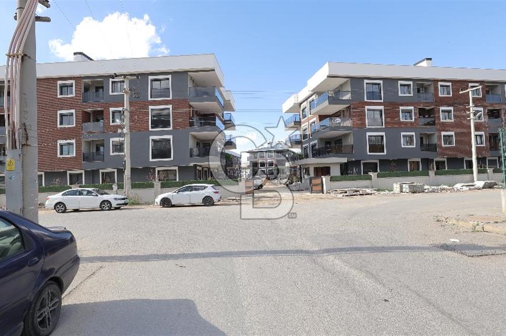 Torbalı Kipa'ya komşu havuzlu güvenlikli sitede sıfır 2+1..