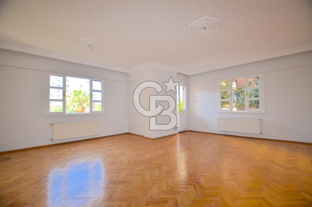 HÜRRİYET MAHALLESİ'NDE ÖZ KALE YURT SİTESİNDE GENİŞ 3+1 DAİRE