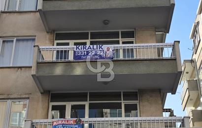 IŞIKLAR CADDE ÜZERİ KİRALIK GENİŞ 2+1