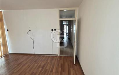 IŞIKLAR CADDE ÜZERİ KİRALIK GENİŞ 2+1