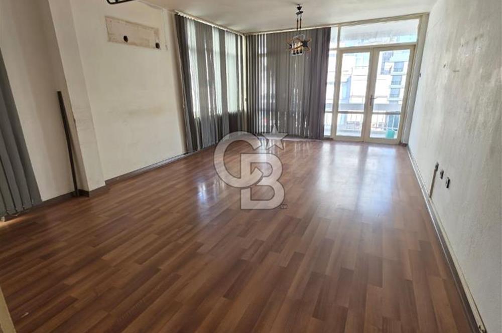 IŞIKLAR CADDE ÜZERİ KİRALIK GENİŞ 2+1