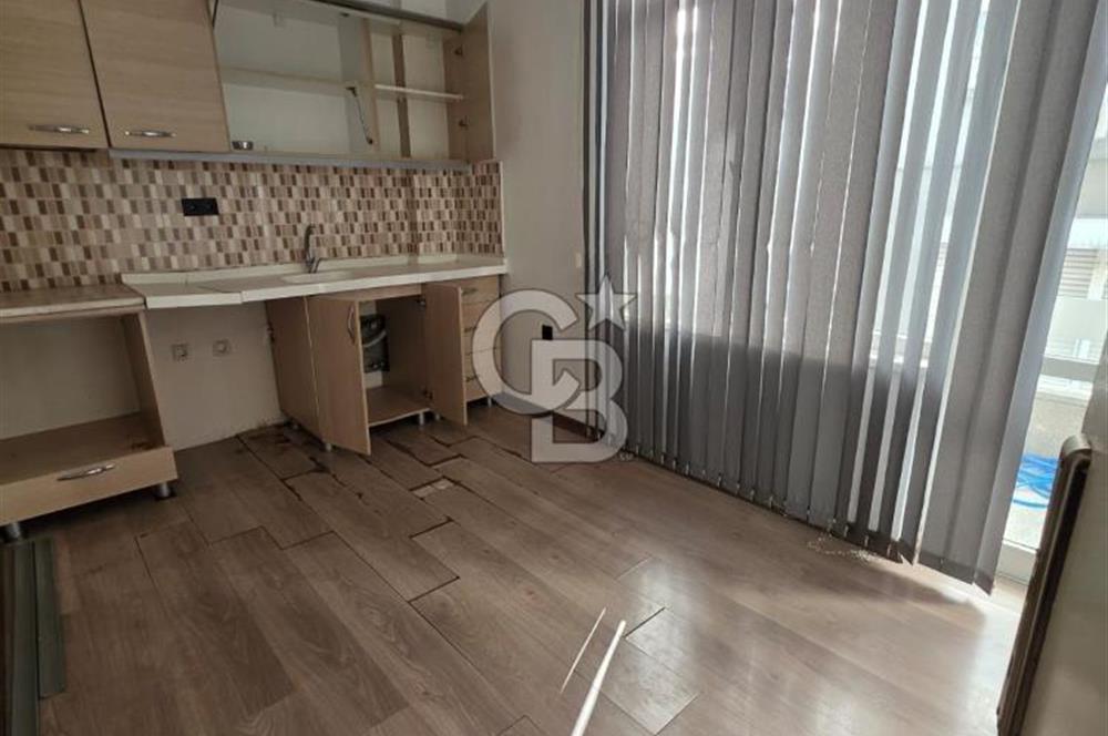 IŞIKLAR CADDE ÜZERİ KİRALIK GENİŞ 2+1