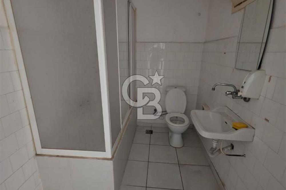 IŞIKLAR CADDE ÜZERİ KİRALIK GENİŞ 2+1