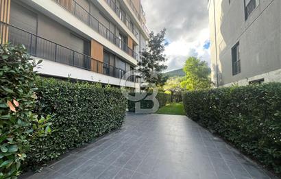 Gaziemir Aryom Koru'da Havuzlu Bahçeli 2+1 Daire