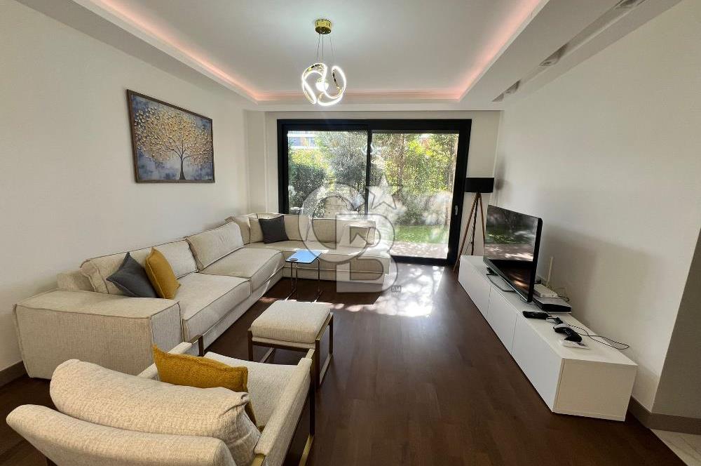 Gaziemir Aryom Koru'da Havuzlu Bahçeli 2+1 Daire