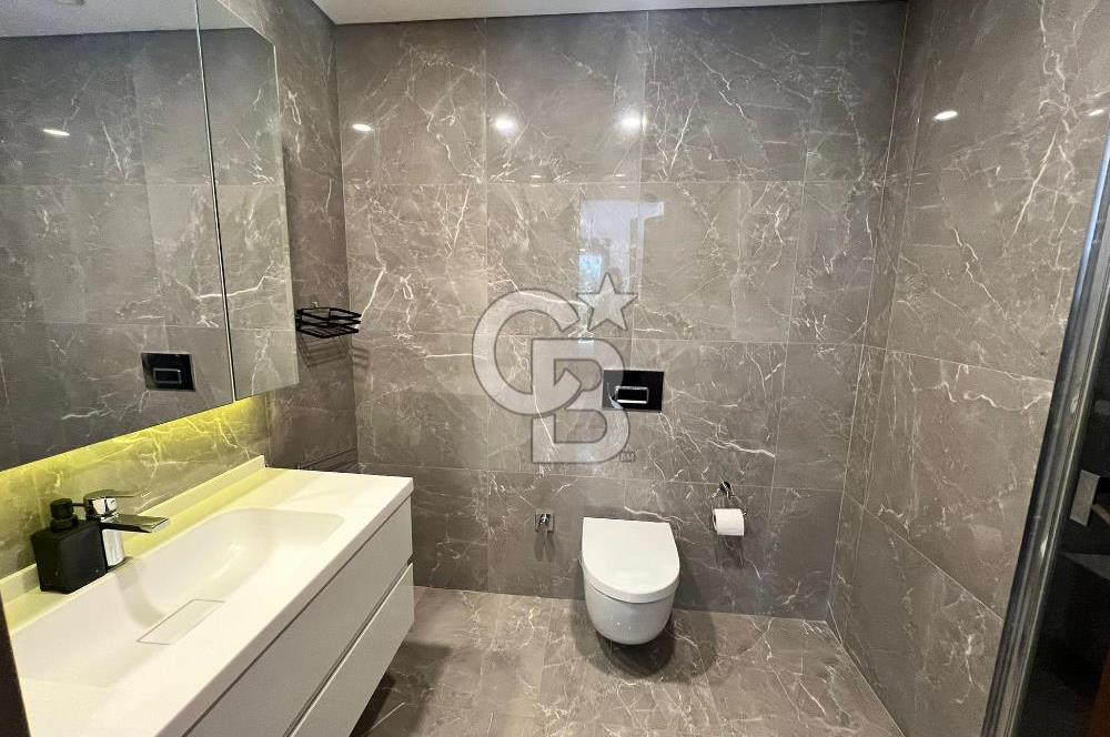 Gaziemir Aryom Koru'da Havuzlu Bahçeli 2+1 Daire