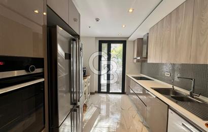 Gaziemir Aryom Koru'da Havuzlu Bahçeli 2+1 Daire