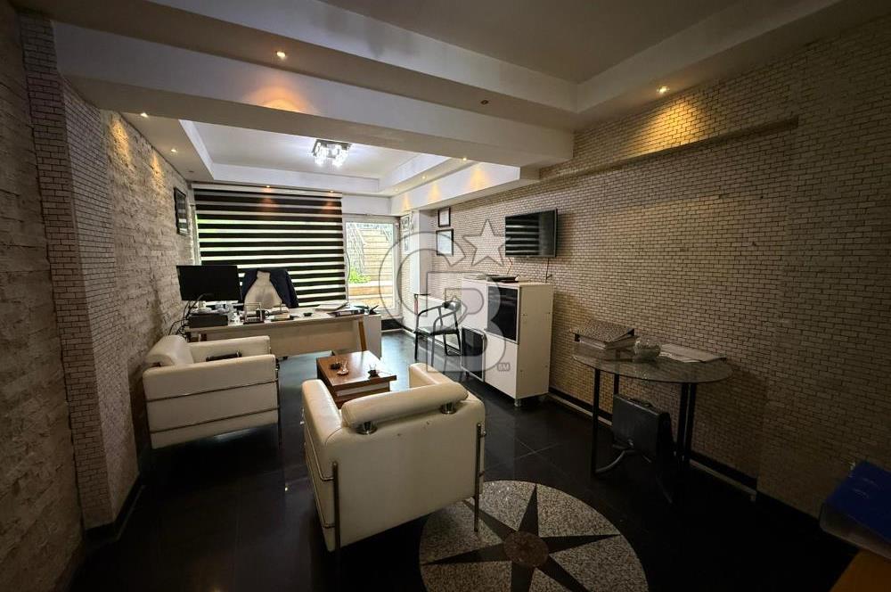 İzmir 2. Karantina Bölgesinde Satılık Ana Cadde Üzeri Dükkan