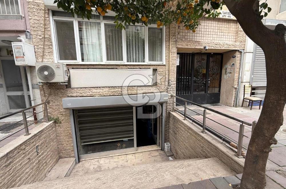İzmir 2. Karantina Bölgesinde Satılık Ana Cadde Üzeri Dükkan