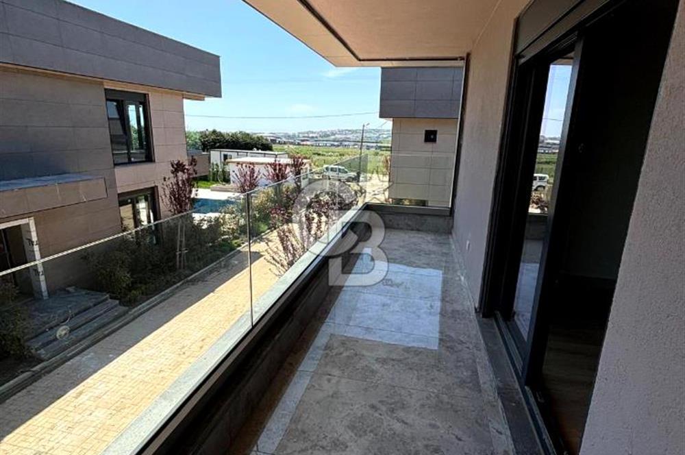 SİLİVRİ SELİMPAŞADA LÜKS MÜSTAKİL HAVUZLU VİLLA SATILIK