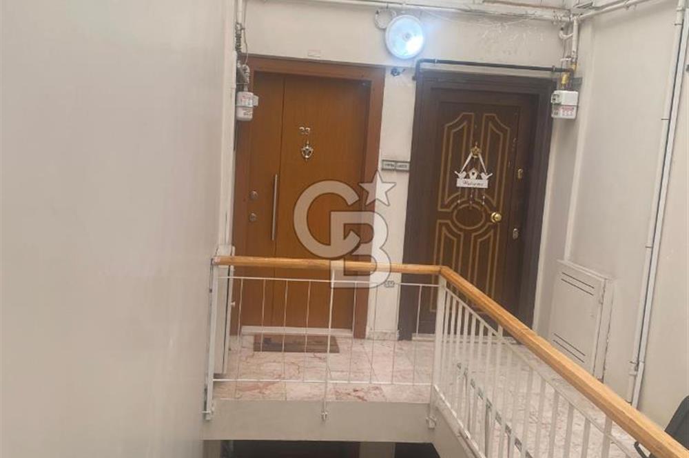 Üsküdar Acıbadem Mahallesi, Şehit Fethi Sokak'da Geniş 2+1