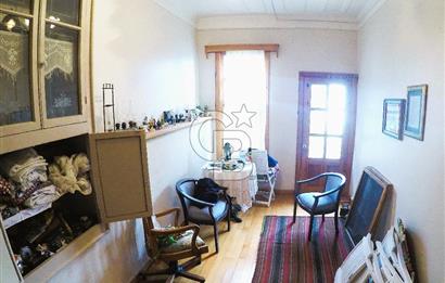 heybeliada'da deniz manzaralı 2 katlı müstakil ev.