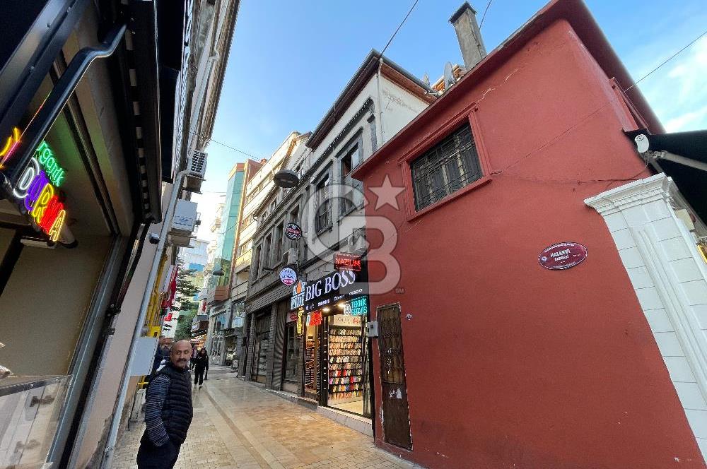 KEMERKAYA'NIN EN İŞLEK CADDESİNDE SATILIK KOMPLE BİNA