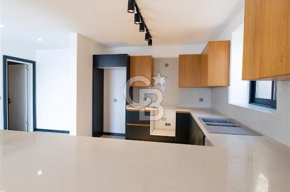 AKYARLAR’DA TAM MÜSTAKİL 3+1 DENİZ MANZARALI HAVUZLU VİLLA 