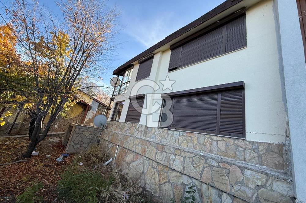 SAKLIKENT'TE DOĞA VE ŞEHİR MANZARALI EŞYALI 3+1 VİLLA