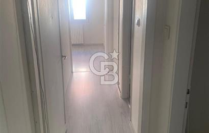 Üsküdar Acıbadem Mahallesi, Şehit Fethi Sokak'da Geniş 2+1