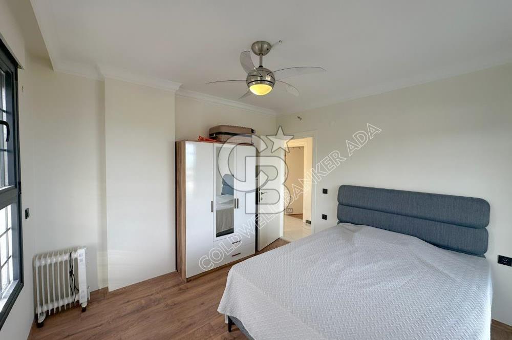 Kuşadası Yaylaköy'de Deniz Manzaralı, Çift Bağımsız Bölümlü 4+2 Modern Villa