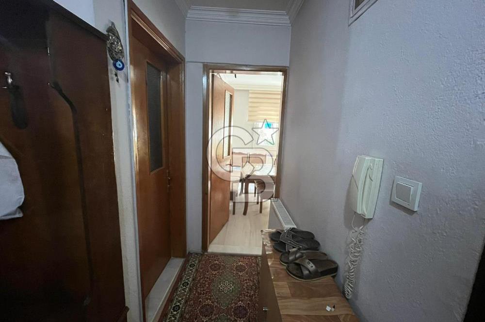 Bornova Zafer Mahallesi'nde 2+1 Kiralık Daire