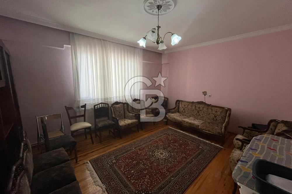 Bornova Zafer Mahallesi'nde 2+1 Kiralık Daire