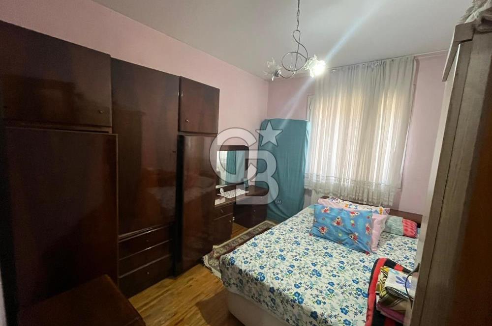 Bornova Zafer Mahallesi'nde 2+1 Kiralık Daire
