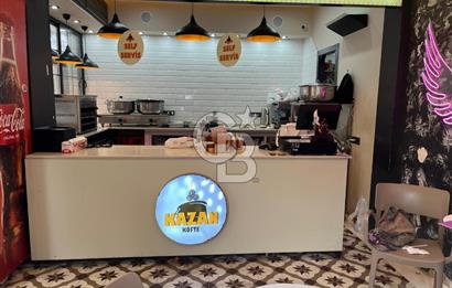 Güzelyalı Mithatpaşa Caddesinde Köşe Dükkan