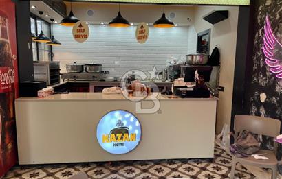 Güzelyalı Mithatpaşa Caddesinde Köşe Dükkan