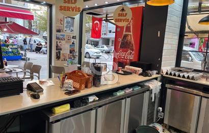 Güzelyalı Mithatpaşa Caddesinde Köşe Dükkan