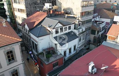 KEMERKAYA'NIN EN İŞLEK CADDESİNDE SATILIK KOMPLE BİNA