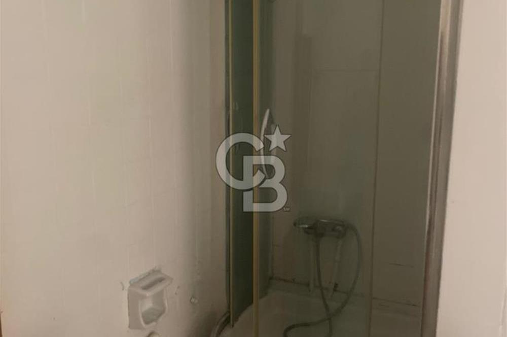 Üsküdar Acıbadem Mahallesi, Şehit Fethi Sokak'da Geniş 2+1