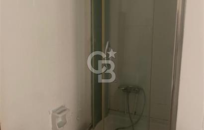 Üsküdar Acıbadem Mahallesi, Şehit Fethi Sokak'da Geniş 2+1