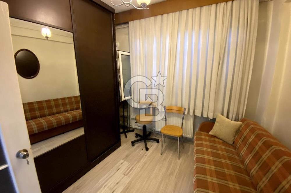 Millet Caddesinde İşyerine Uygun 3+1 Satılık Daire