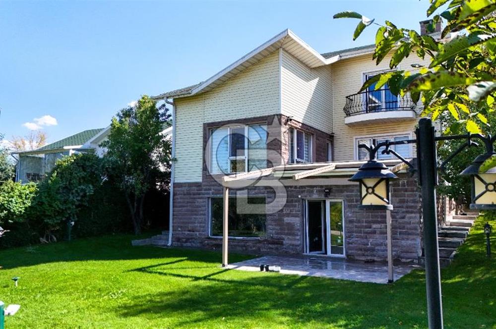 ŞEHİTALİ MAH. PET KONUT SİTESİNDE SATILIK VİLLA